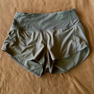 Lululemon Hotty Hot High Rise Shorts 2.5”